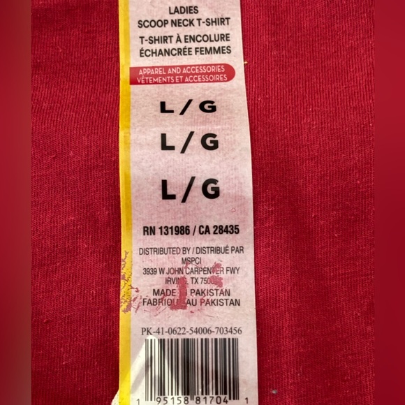 Women’s Red Christmas T-shirt- Size Large -NWT - Picture 5 of 5